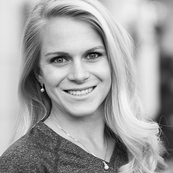 headshot Carley Nolan